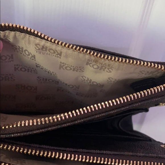 Michael Kors Monogram Crossbody - Picture 4 of 7